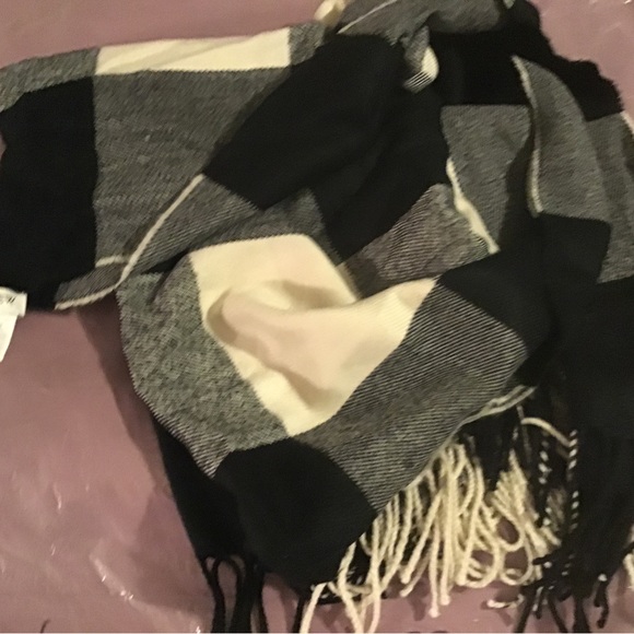 J Crew Poncho - Picture 3 of 9